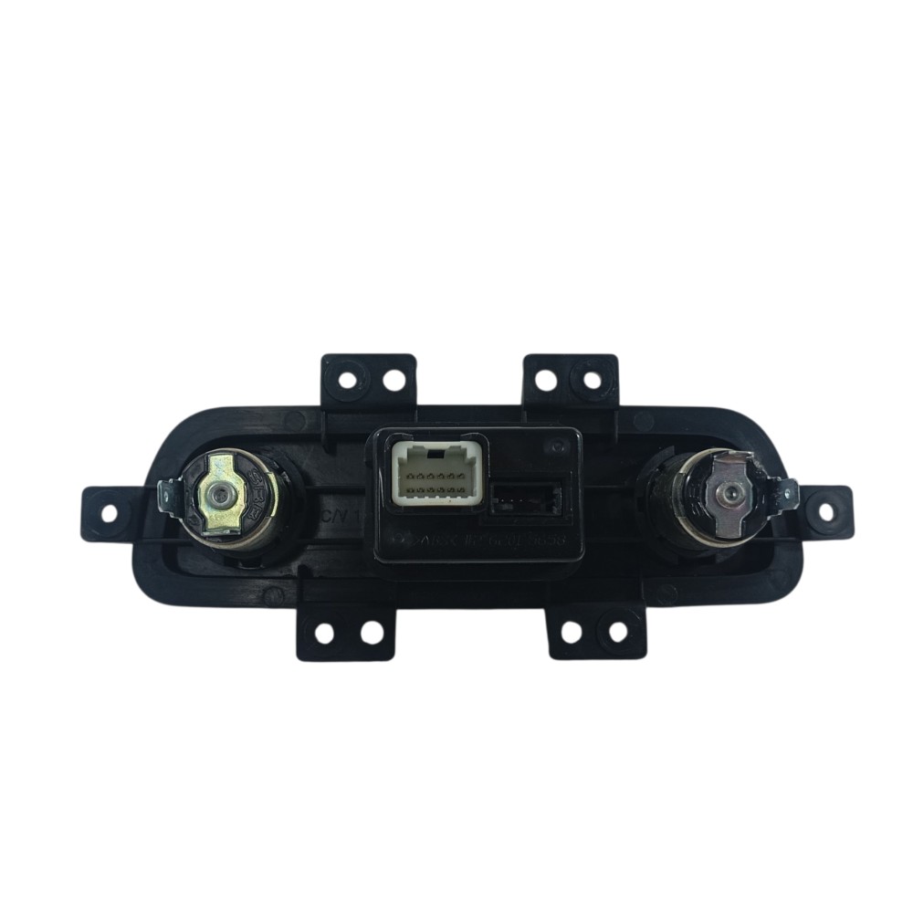 Entrada Usb Auxiliar Kia Sportage 2014 846323w000 4