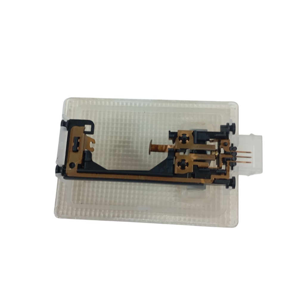 Luz Teto Traseira Gm Tracker Lt 1.4 2018 95063926 6