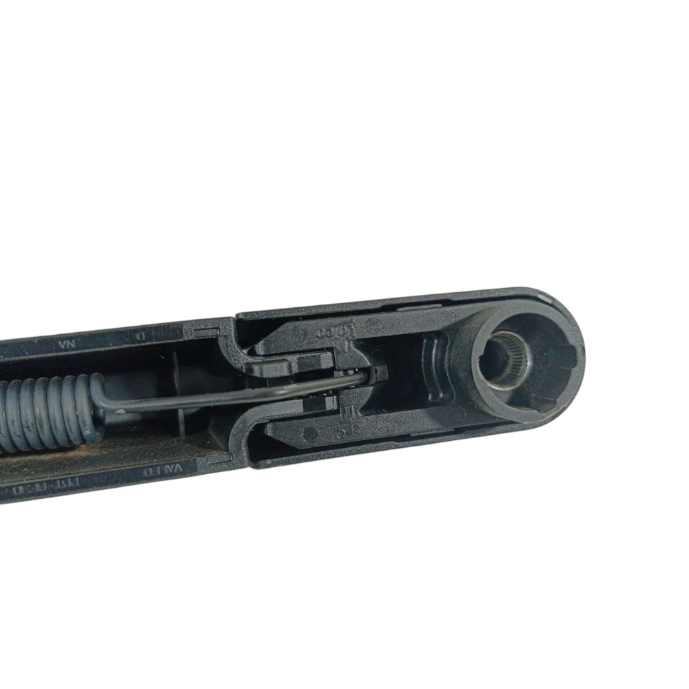 Braço limpador traseiro Peugeot 208 ano 2024 80003217 3