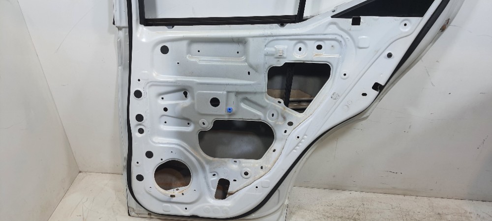 Porta Traseira Direita Nissan Kicks Cvt Ano 2019 36712 Branco Direita Traseira 6