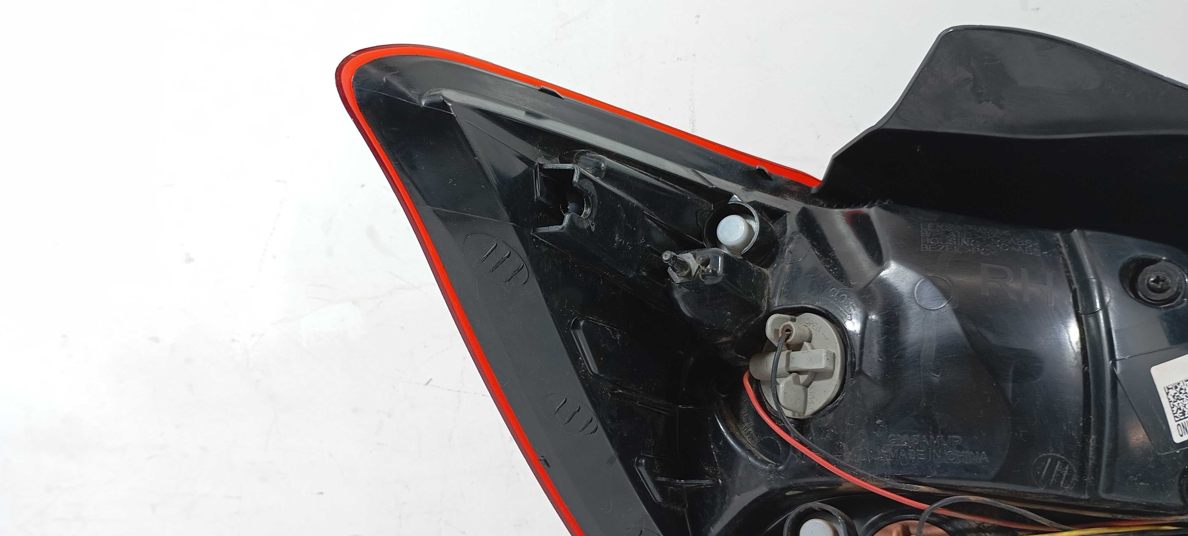 Lanterna Traseiro D. Gm Onix Active 1.4 2018 52130712 Direito/passageiro Vermelho 7