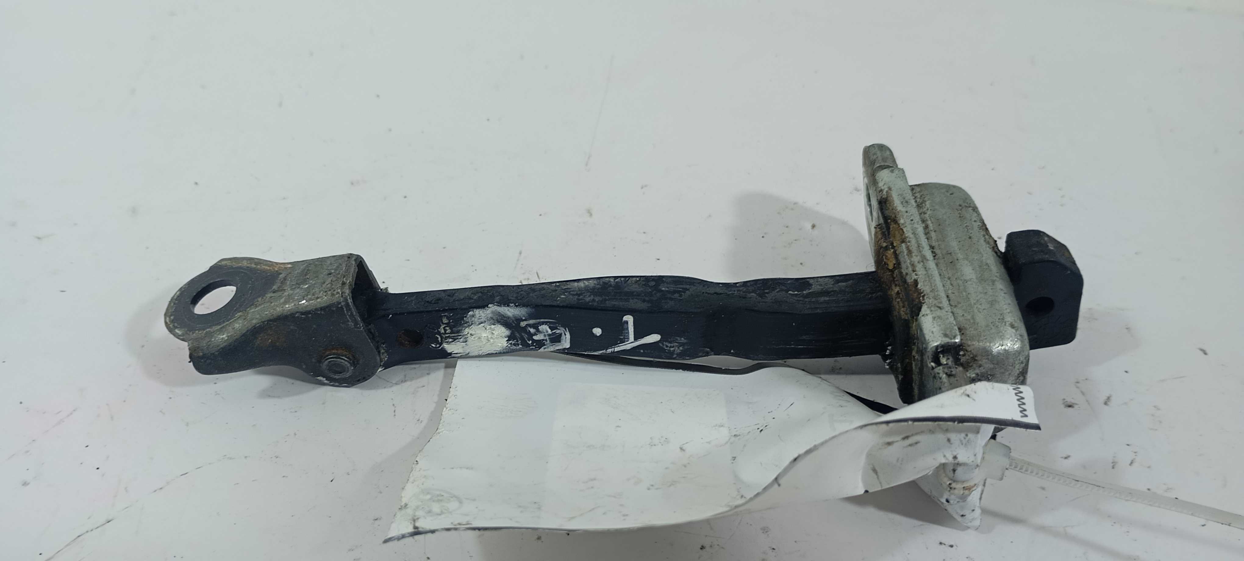 Limitador Porta Tras Esquerdo Hyundai Ix35 2.0 2012 793902s0 3