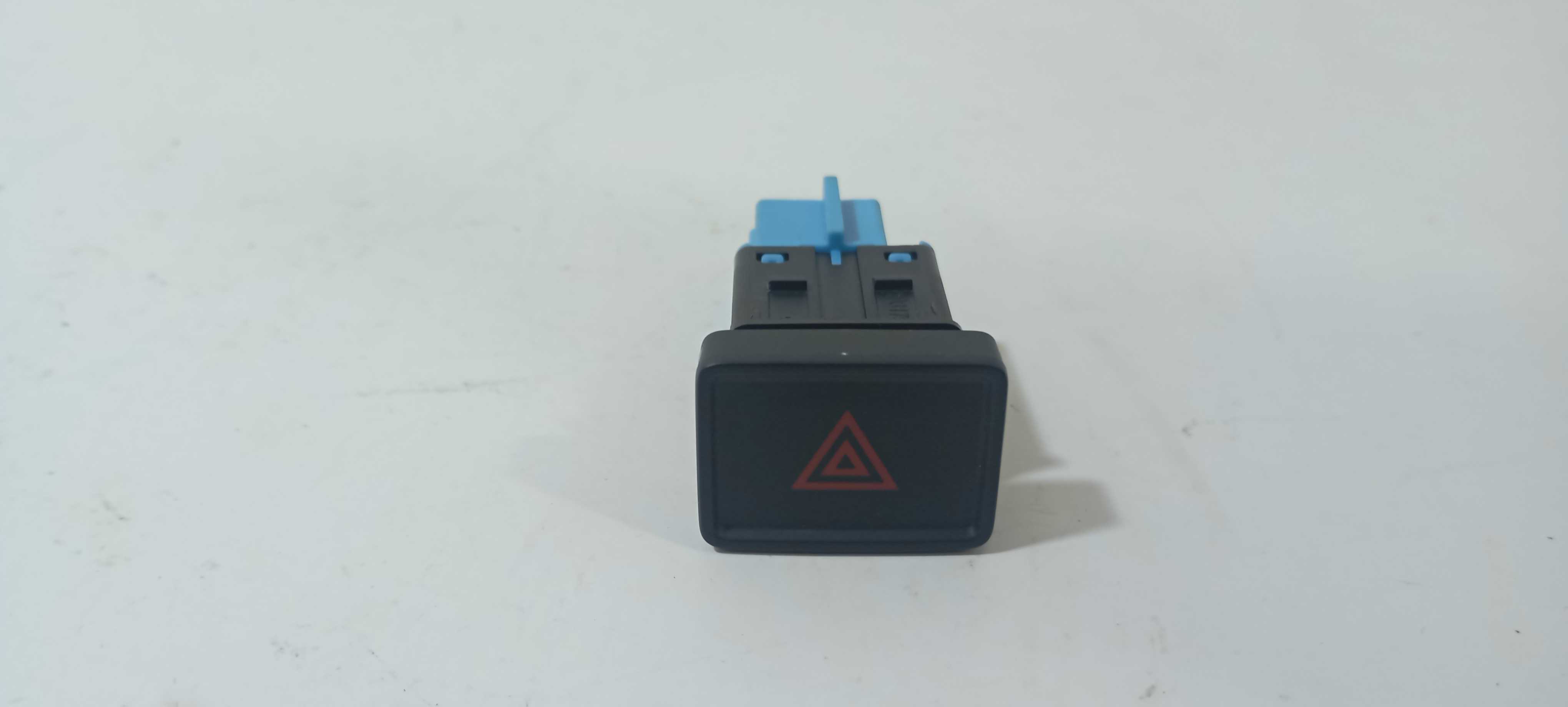 Botão Pisca Alerta Volkswagen Polo 2020 10317587 Preto 2