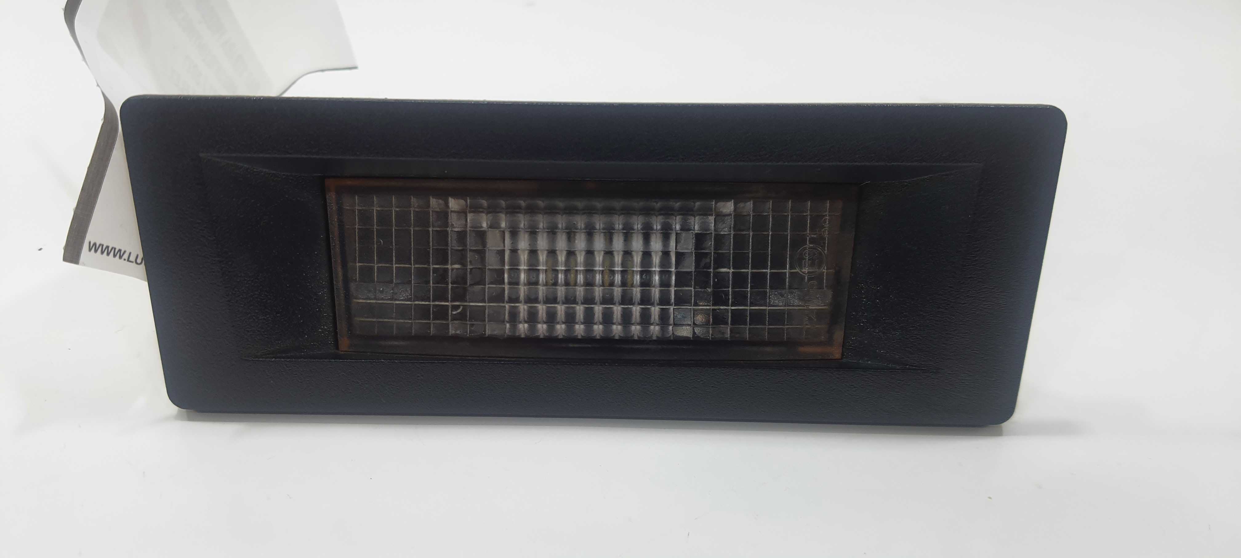 Lanterna De Placa Fiat Strada Freedom 1.3 2021 V2298 2