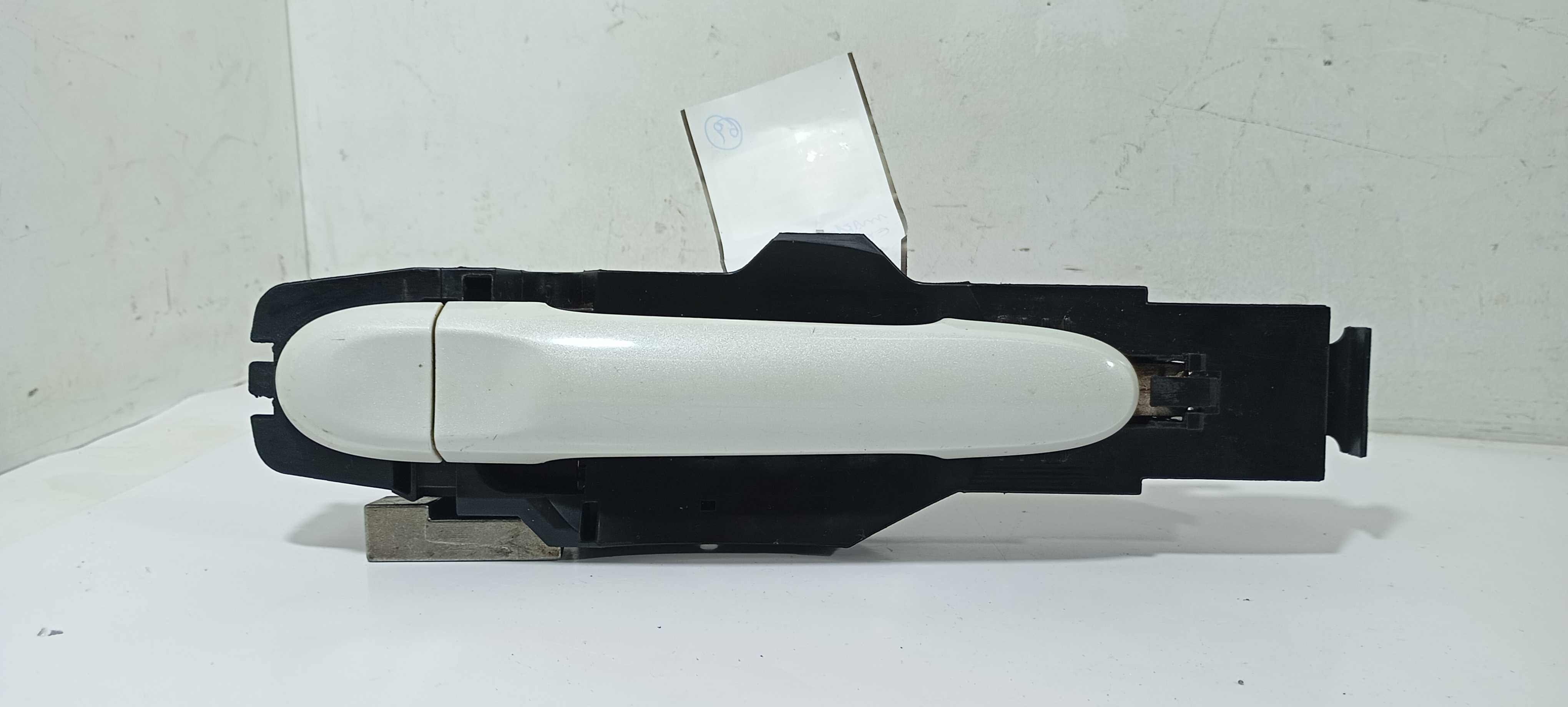 Maçaneta Externa Traseiro E. Nissan March Sv 1.0 2016 Sh1ha Branco Traseira 1