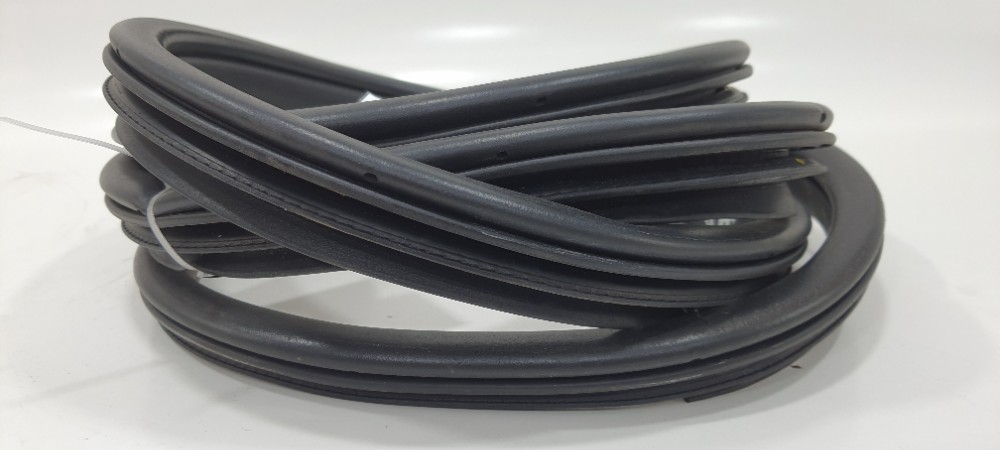 Borracha Porta Dianteira Direita Hyundai Hb20 E 3105364 2021 Preto 3