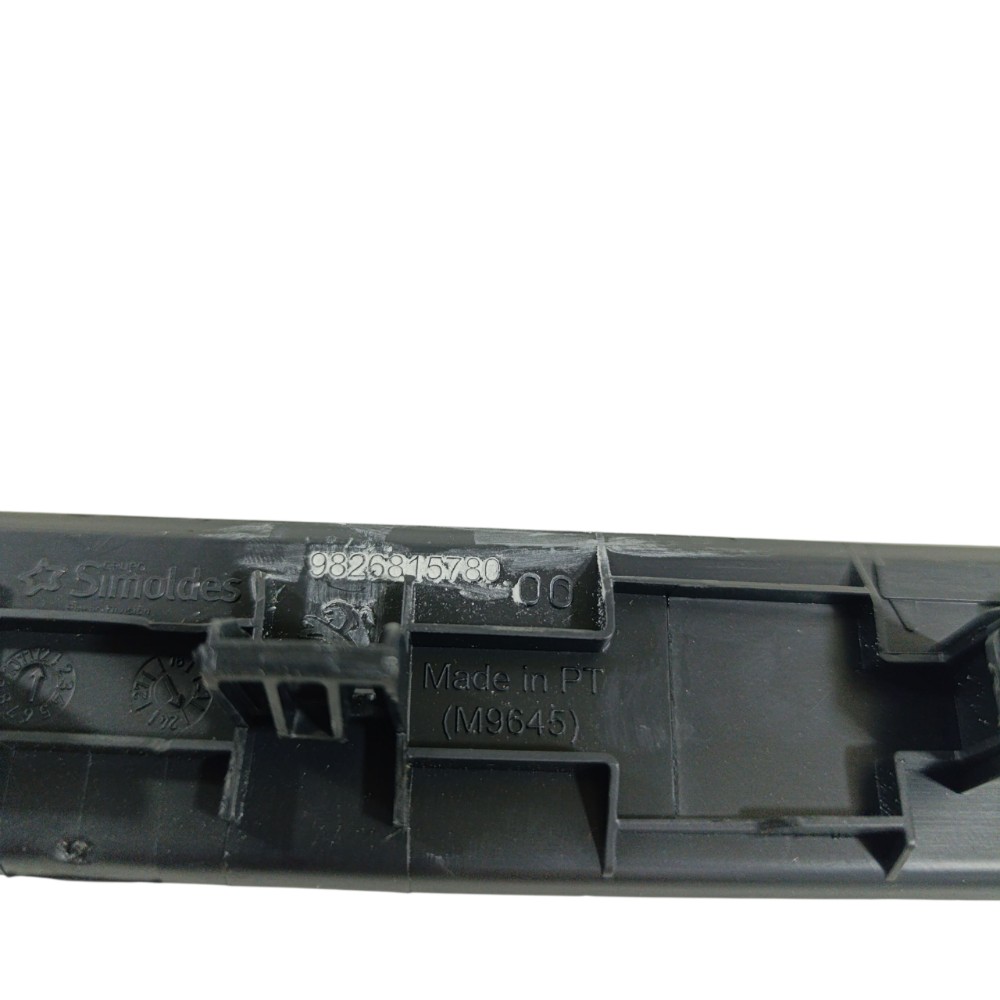 Acabamento interno console Peugeot 208 ano 2024 9826815780 4