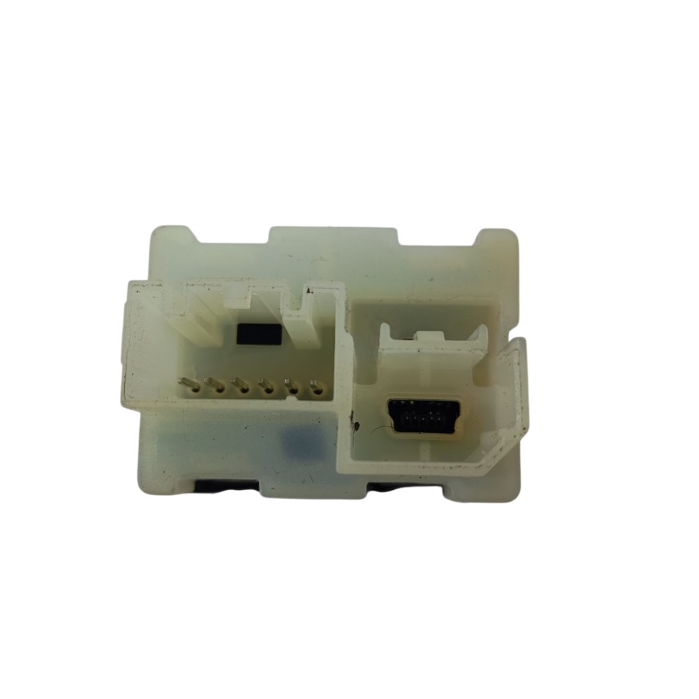 Conector Usb Gm Tracker Lt 1.4 2018 13591084 6