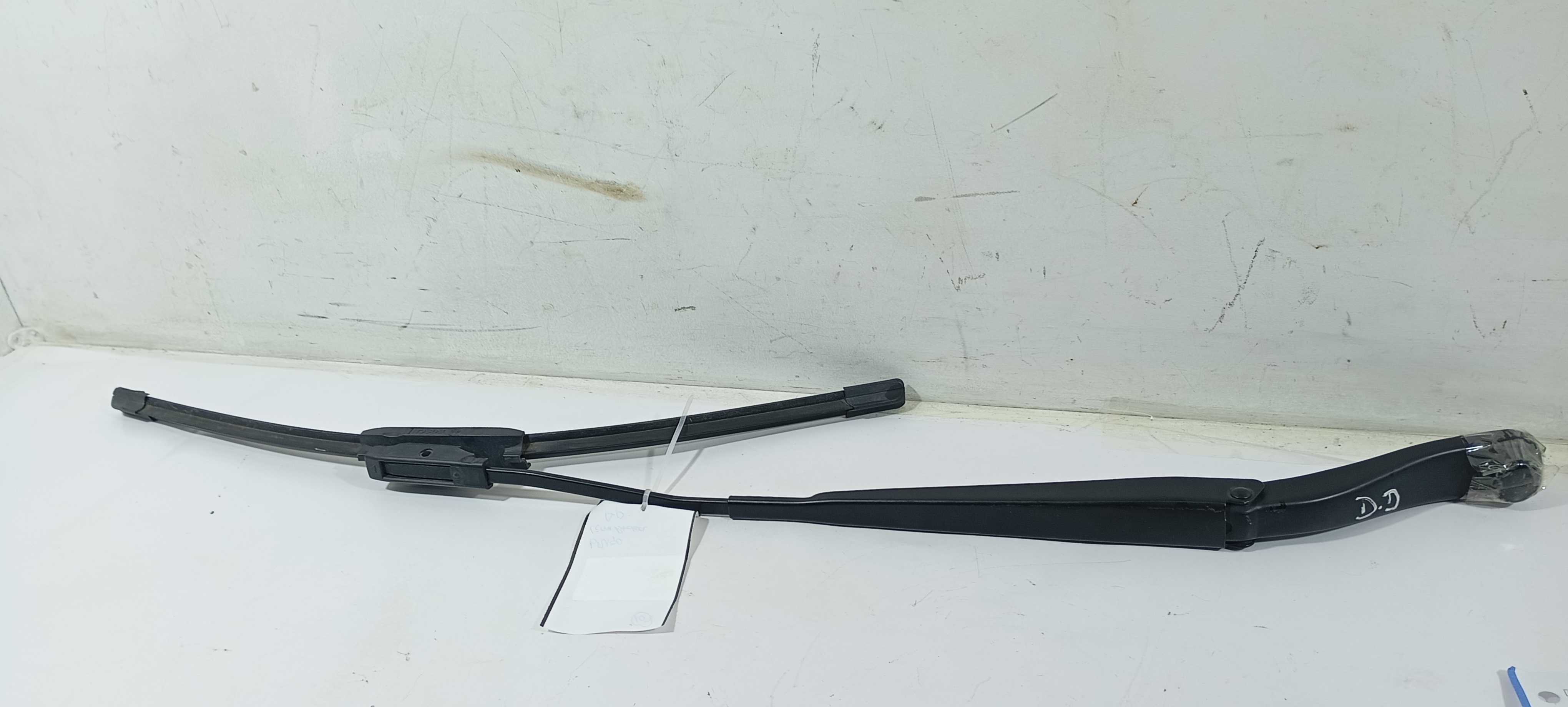 Braço Limpador Direito Renault Sandero 1.0 2020 80020256 Direito 3