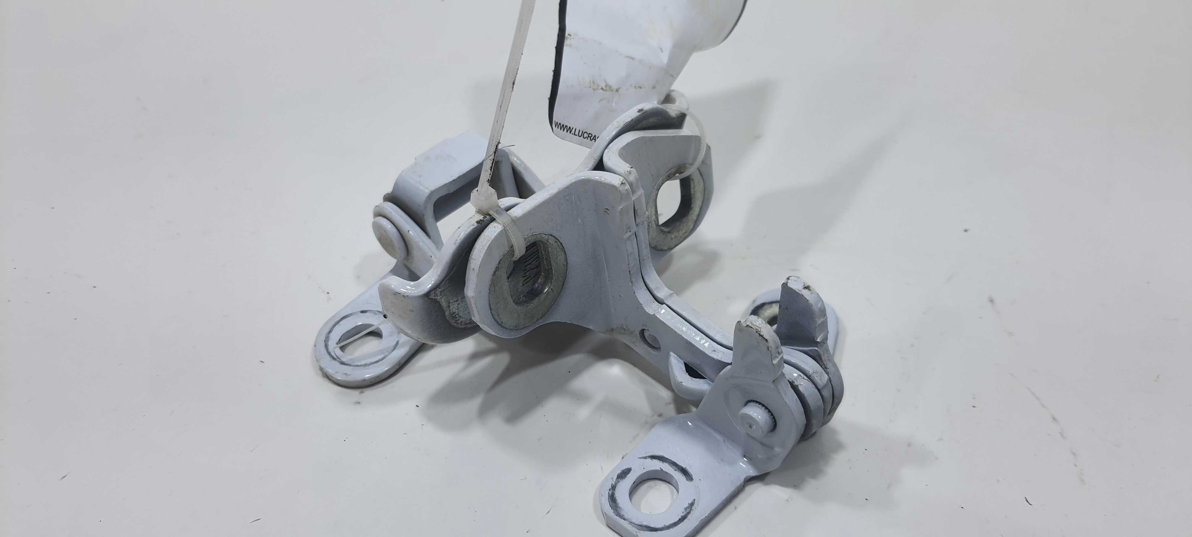 Dobradiça Porte T. Esquerdo Gm Onix Sedan Lt 1.0 2024 V2303 1