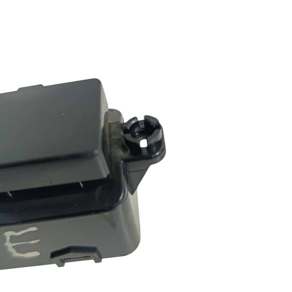 Botao vidro traseiro esquerdo tucson gls 1.6 2019 93580D3031 5