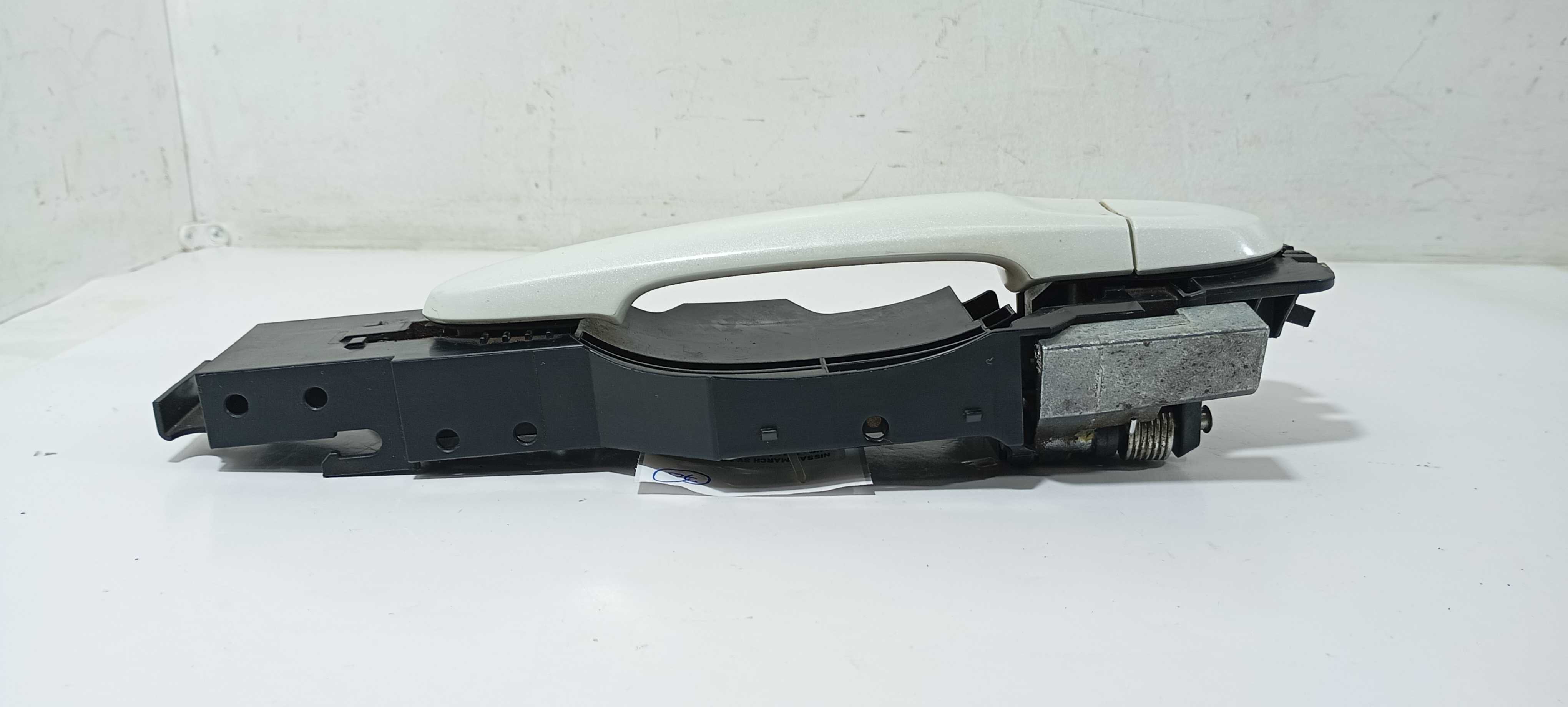 Maçaneta Externa Tras. D. Nissan March Sv 1.0 2016 Sh1hb Branco Traseira 2