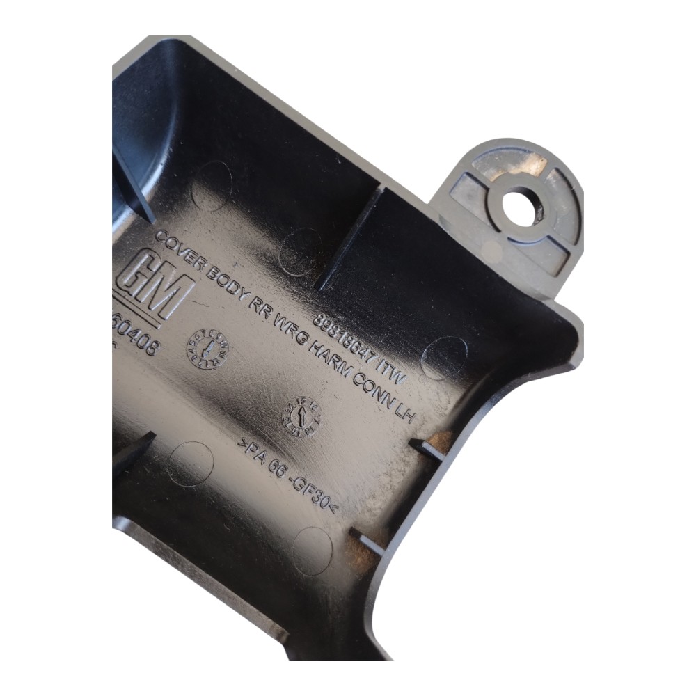 Moldura Chicote Roda Tras. Esquerda Gm Onix Prisma 13 À 19. 6