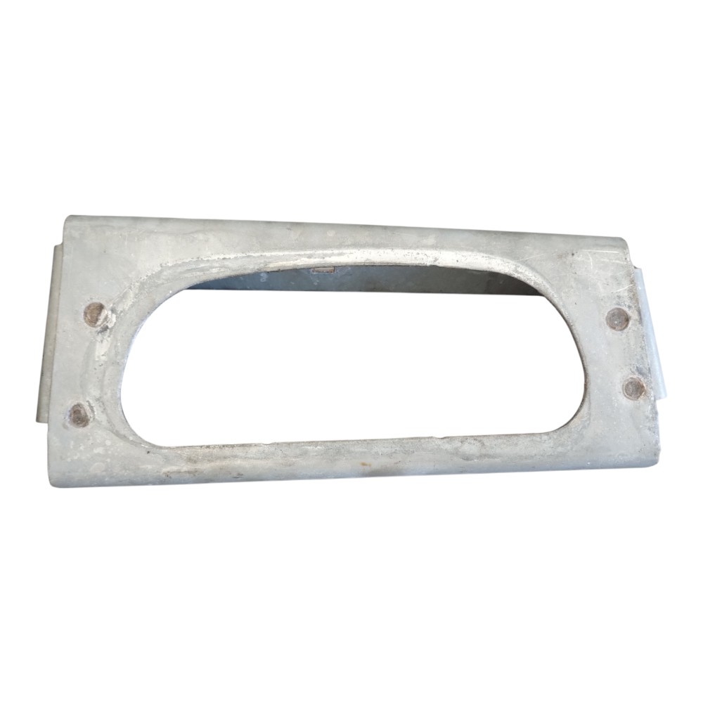 Suporte Do Puxador Tampa Traseira Jeep Compass T270 21 À 26. 2