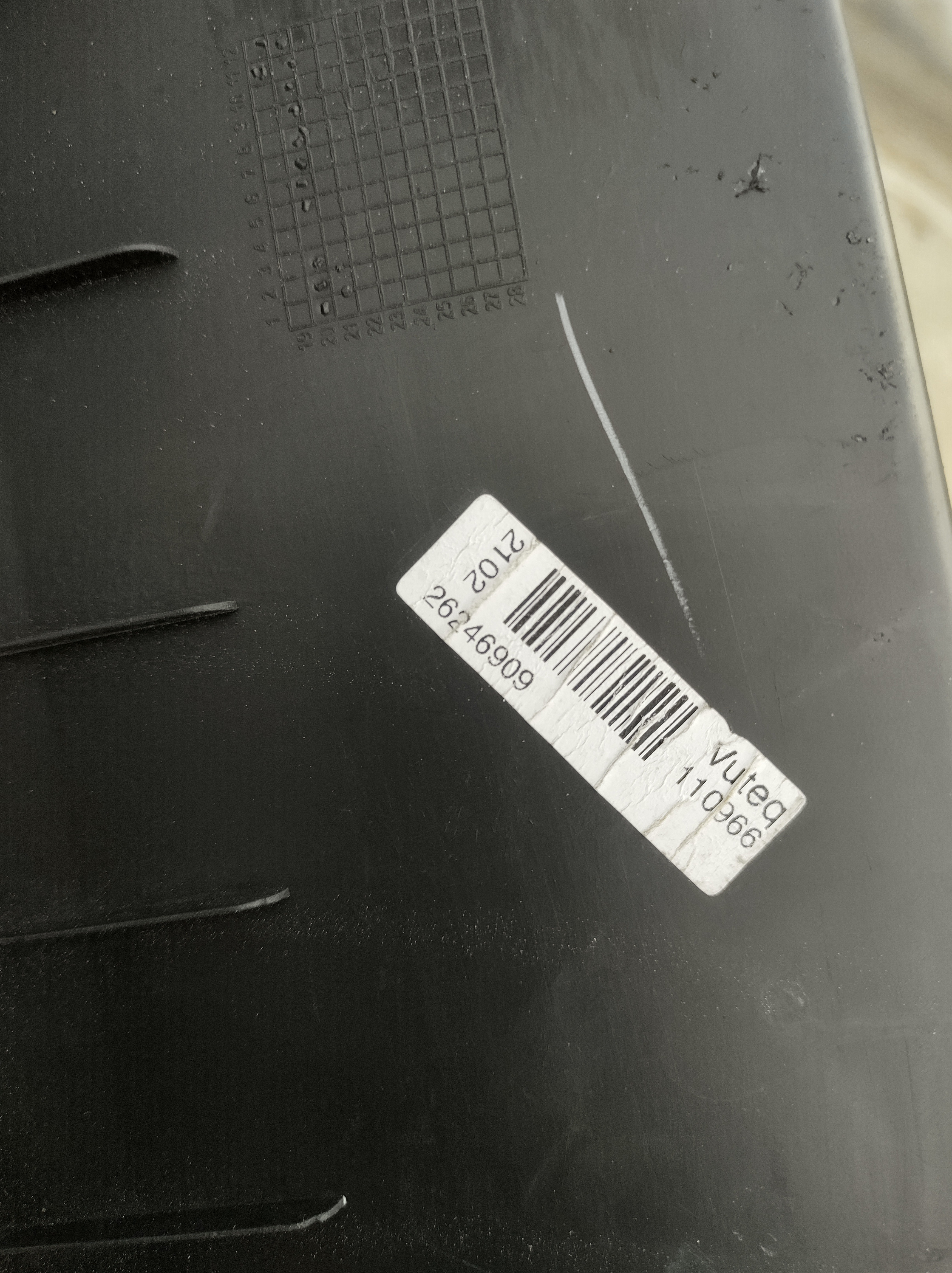 Polaina Acabamento Direito Parachoque Traseiro Tracker 20/24 4