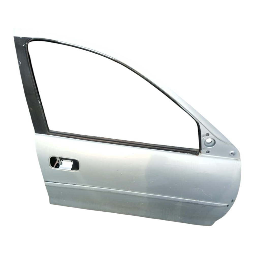 Porta Dianteira Direita Gm Corsa Classic 2003 Á 2010. Dianteira Direita Prata 7