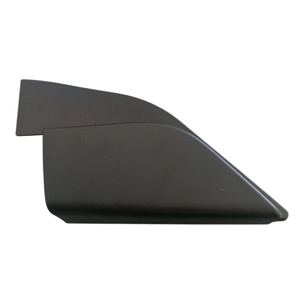 Acabamento Int. Lado Direito Retrovisor Nissan Versa 13/19. Preto
