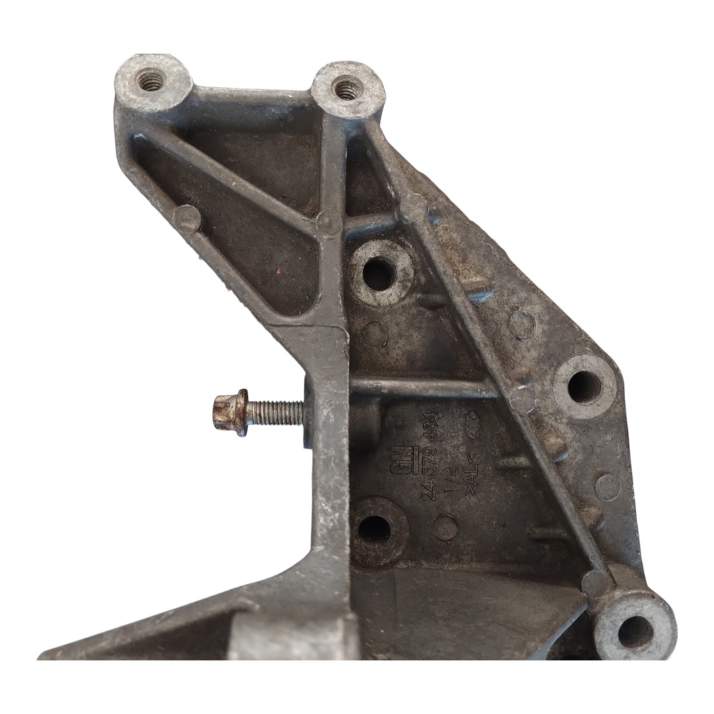 Suporte Do Compressor Do Ar Condicionado Onix 2014 A 2019. 4