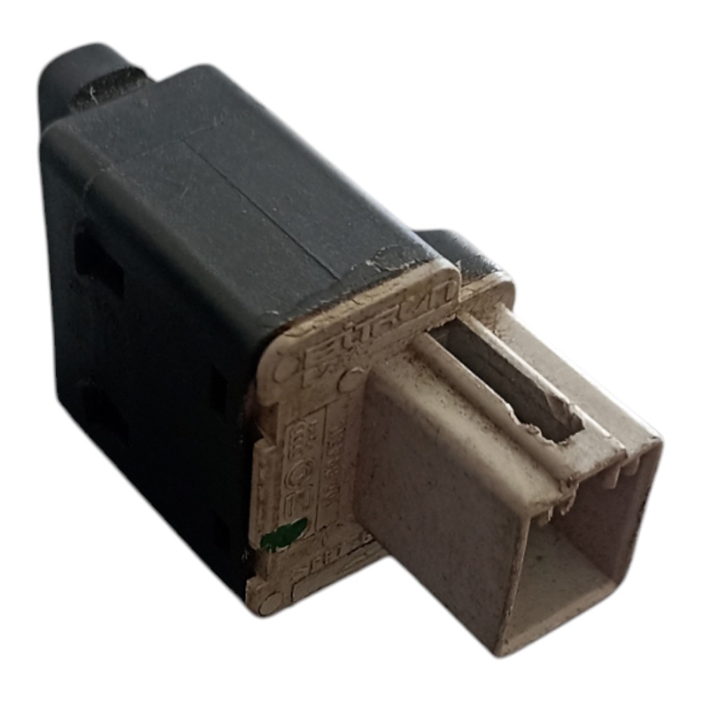 Botão Interruptor Trava Porta Traseira Vw Fox 2010 À 2014. 5