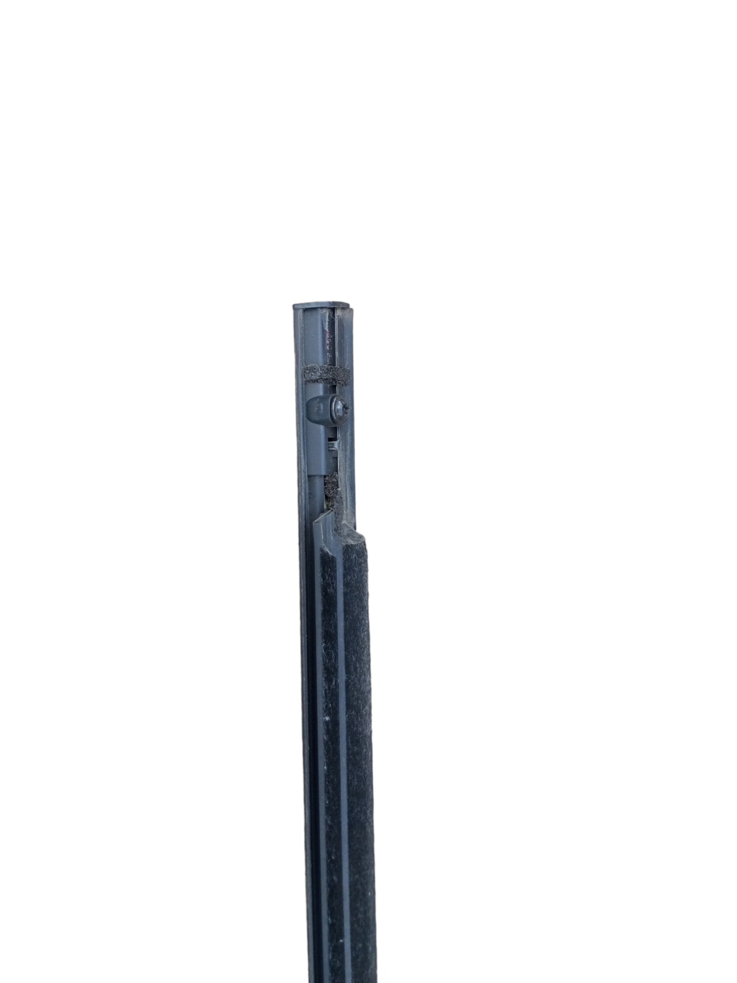 Moldura Do Vidro Dianteiro Esquerdo Gm Chevrolet Tracker. 3