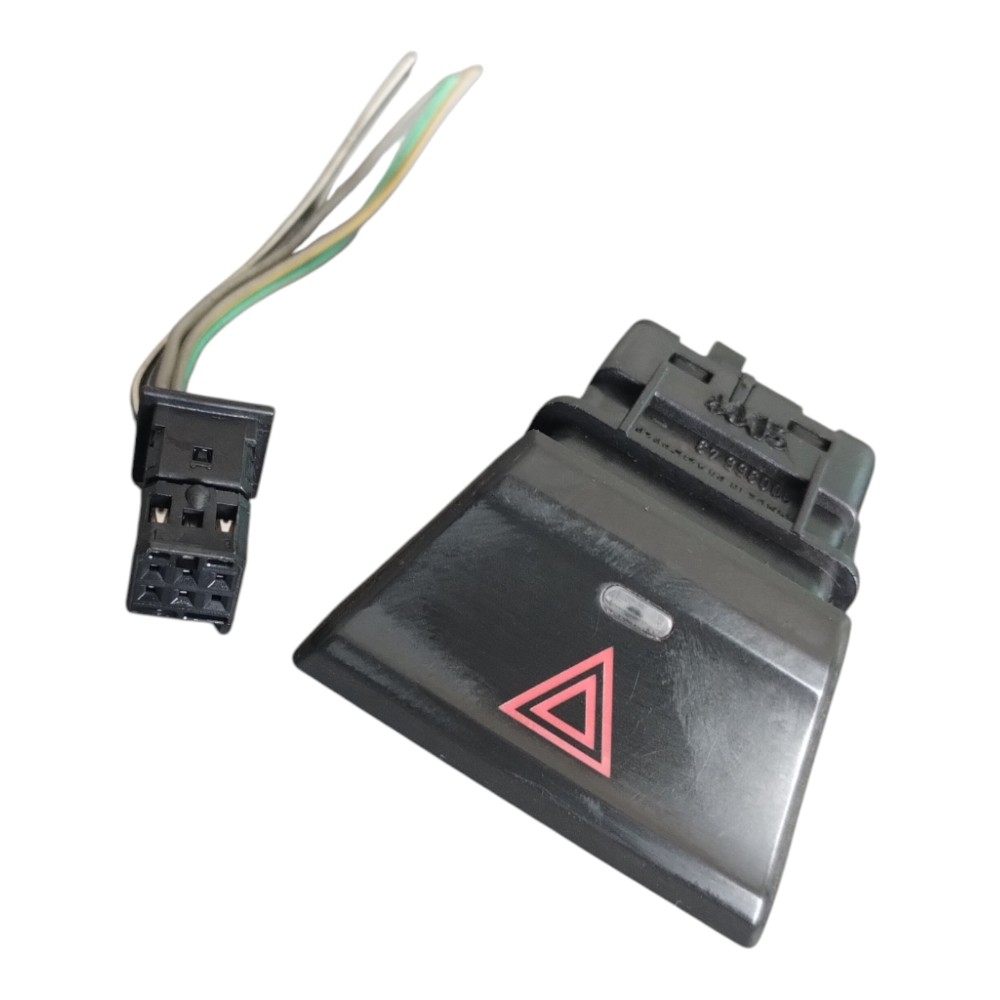 Botão Interruptor Pisca Alerta Gm Onix Prisma 2013 à 2019.