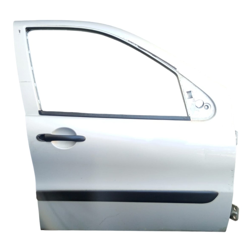 Porta Diant.direita Fiat Palio Siena Fire Pit Bull 04/16. Dianteira Direita Prata