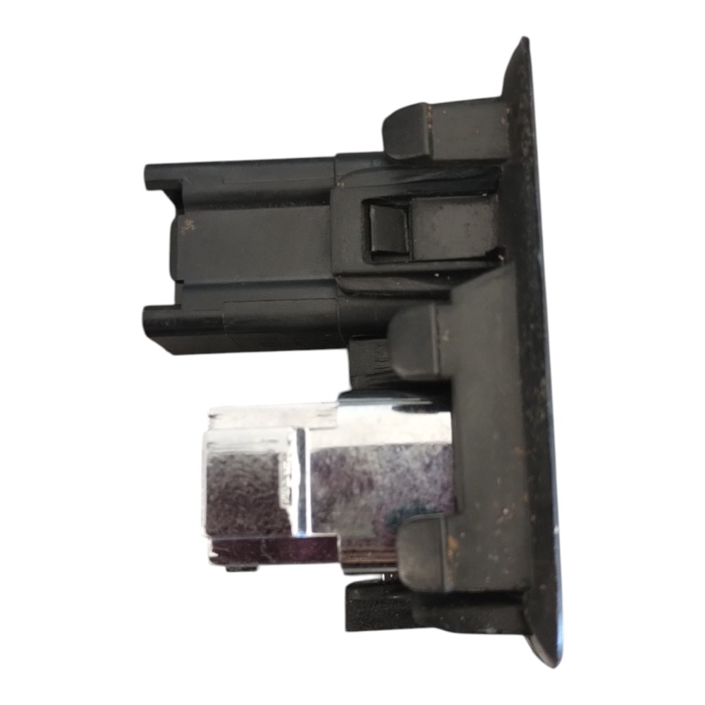 Moldura Conector Usb E Auxiliar Ford Ecosport 2013 À 2017. Preto 4
