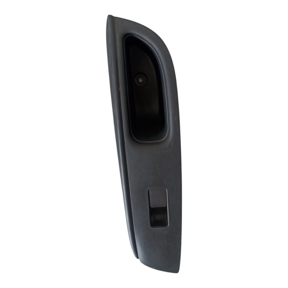 Moldura De Botão Porta Tras. Esquerda Nissan Versa 13 A 19. 1