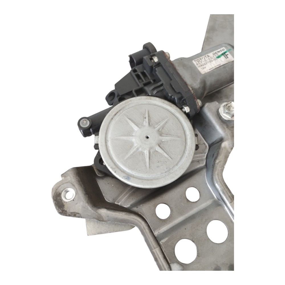 Máquina Sistema Elevador Traseira Esq Toyota Etios 16 À 21. 4