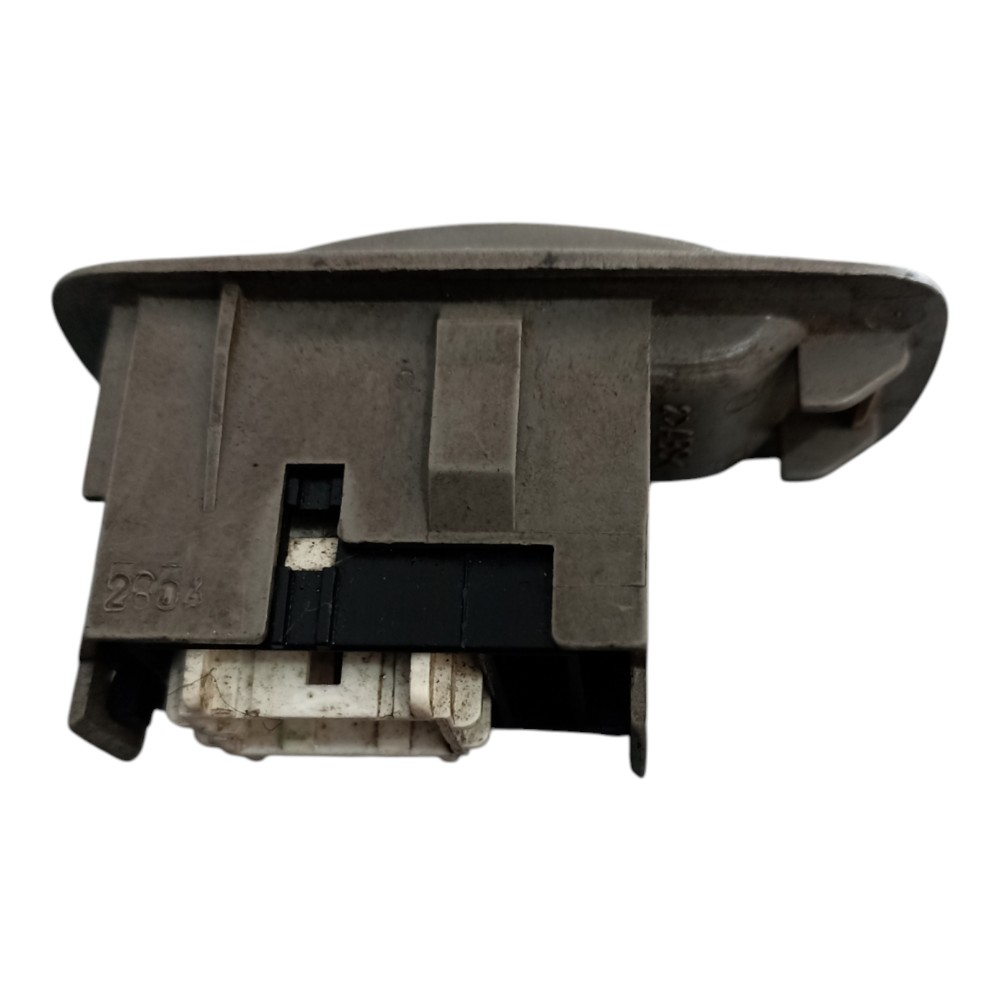 Botão Elev. Porta Tras.esq. Toyota Corolla Fielder 03/08. 4