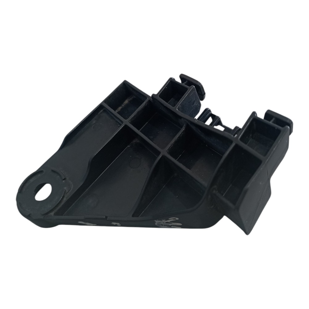 Suporte guia parachoque traseiro esq.toyota corolla 15/19. 3