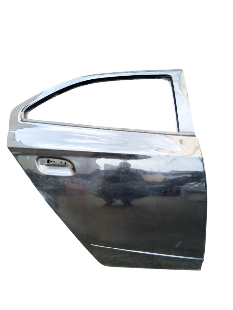 PORTA TRASEIRA DIREITA CHEVROLET PRISMA 2013 À 2019. 1