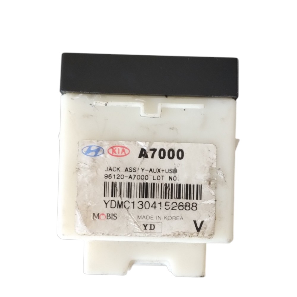 Tomada Auxiliar Plug Usb Kia Cerato 2014 à 2017 Original. 5