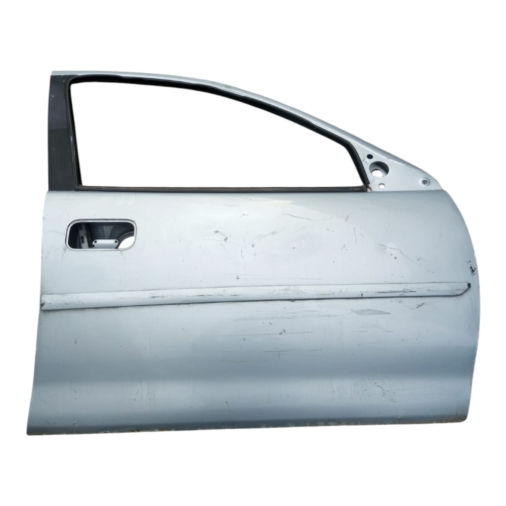 Porta Dianteira Direita Gm Corsa Classic 2003 Á 2010. Dianteira Direita Prata 3
