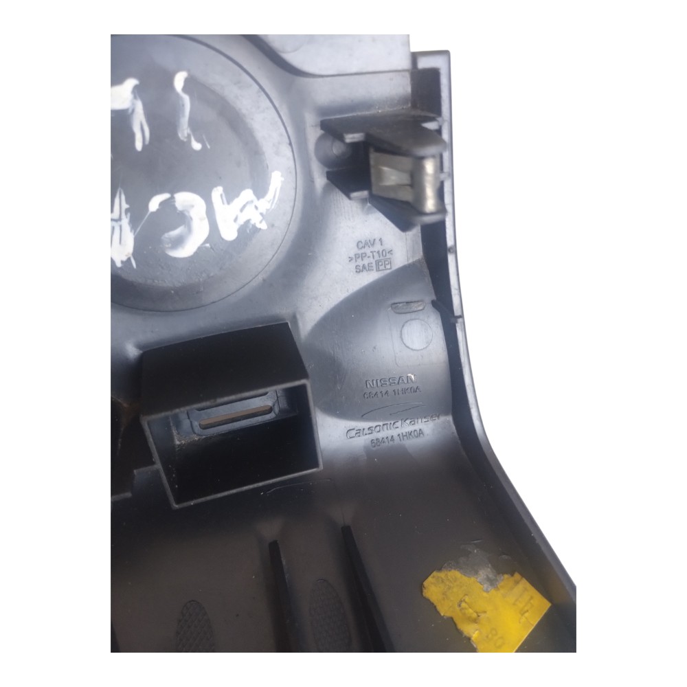 Moldura Acabamento Painel Direito Nissan March 2012 À 2019. Preto 4