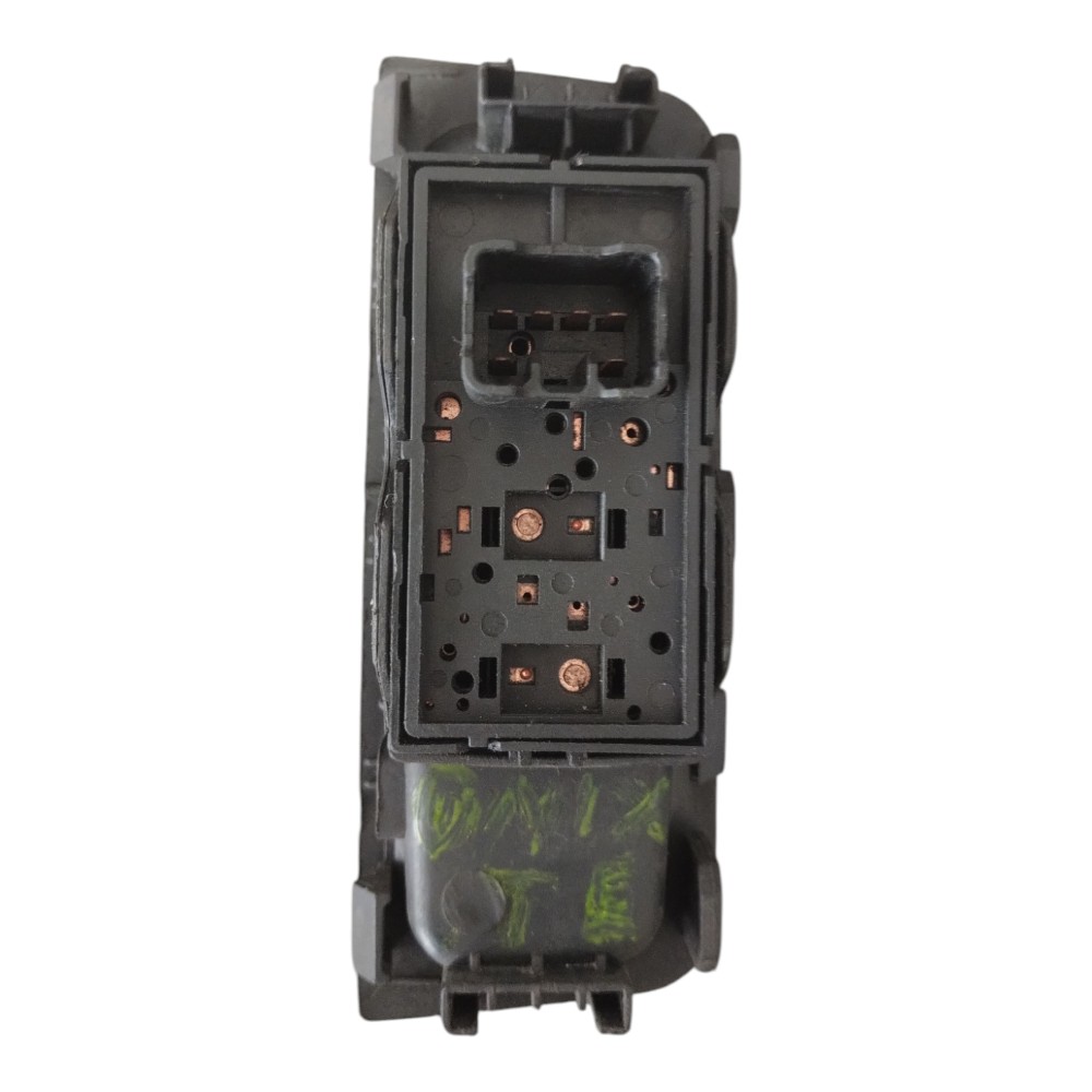 Botão Sistema Elevador Ld Traseiro Esq Gm Onix 2013 À 2019. 4