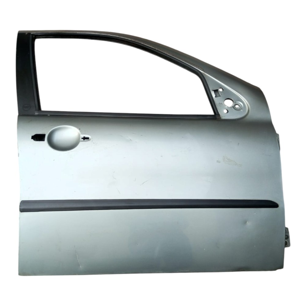 Porta Dianteira Direita Fiat Palio Pit Bull. Dianteira Direita Prata 1