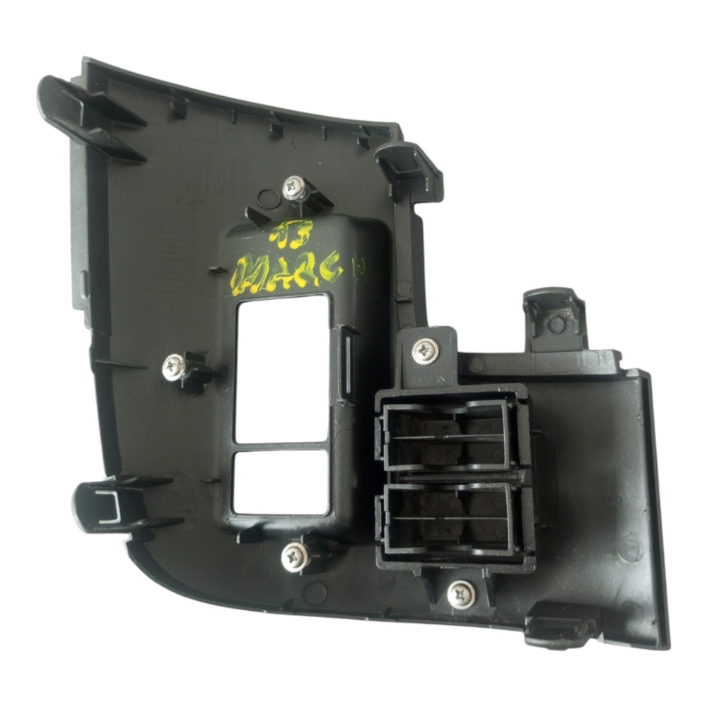 MOLDURA COMANDO RETROVISOR NISSAN MARCH VERSA 2011 À 2019. 3