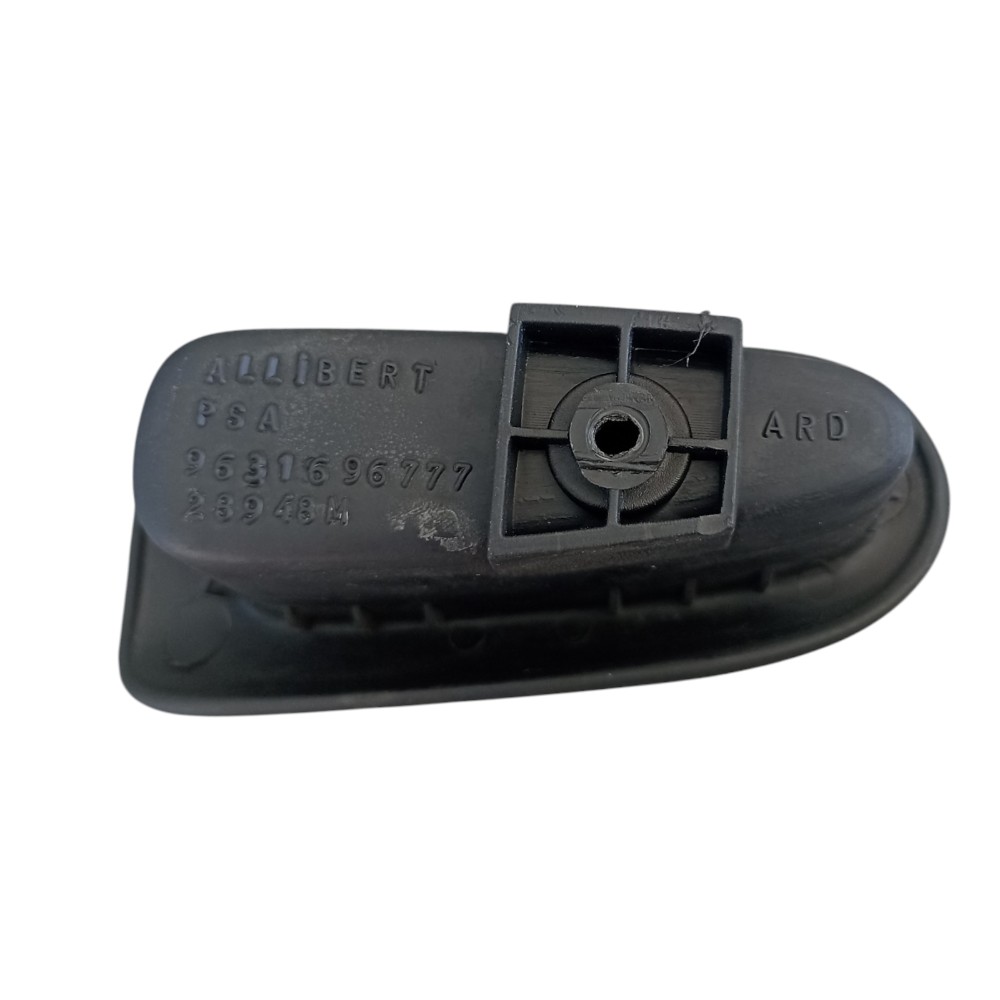 Maçaneta Interna Porta Tras. Direita Peugeot 206 207 08/14. Preto Traseira 3
