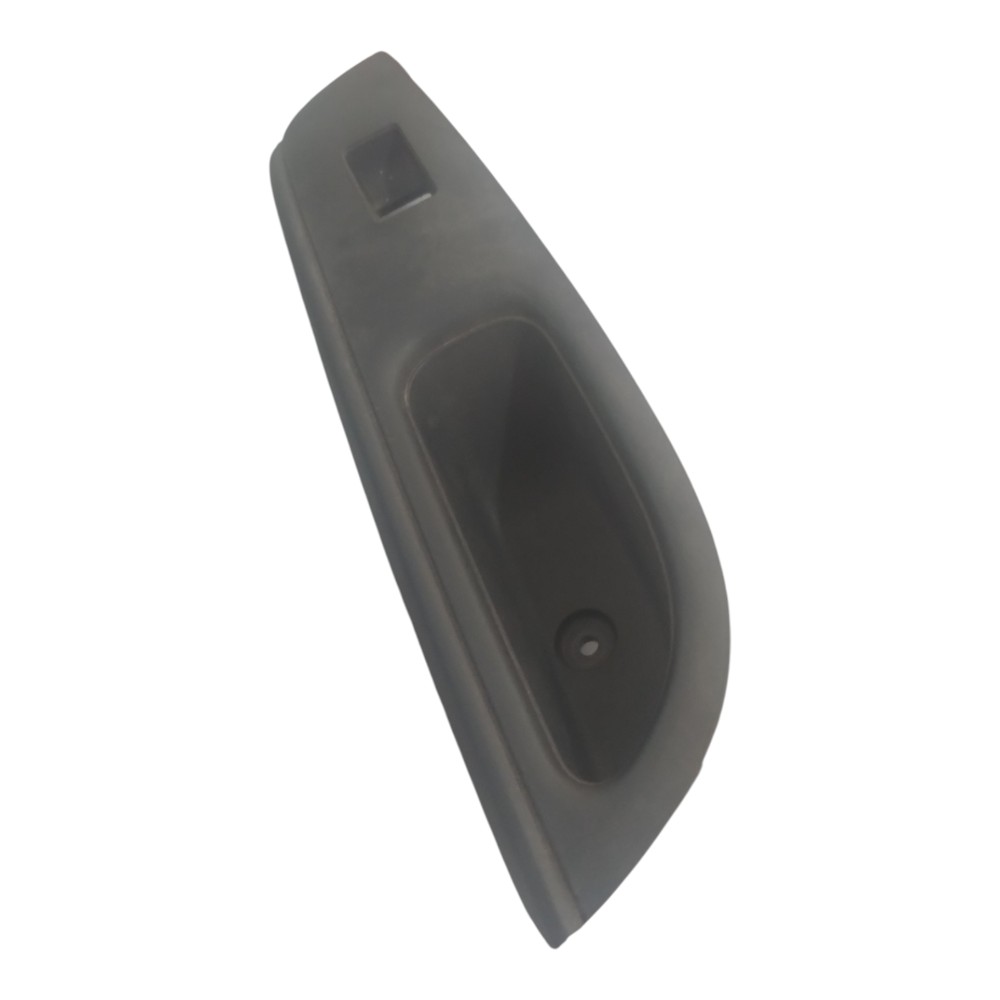 Moldura Do Botão Porta Tras. Dir.nissan Versa 2014 A 2019. 2