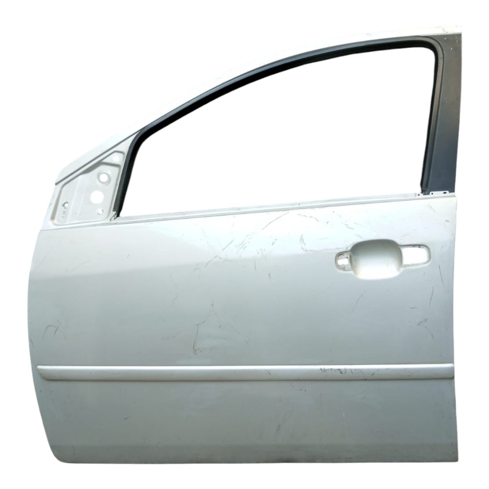 Porta Dianteira Esquerda Ford Fiesta 2004 À 2014. Dianteira Esquerda Prata 1