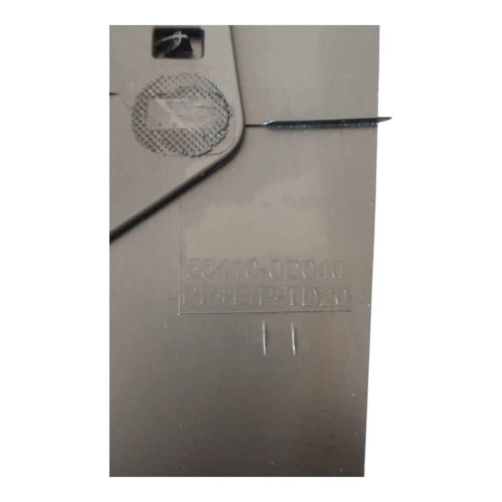 Acab. Sup. Esq. Painel Central Toyota Etios  2012 À 2019. 2