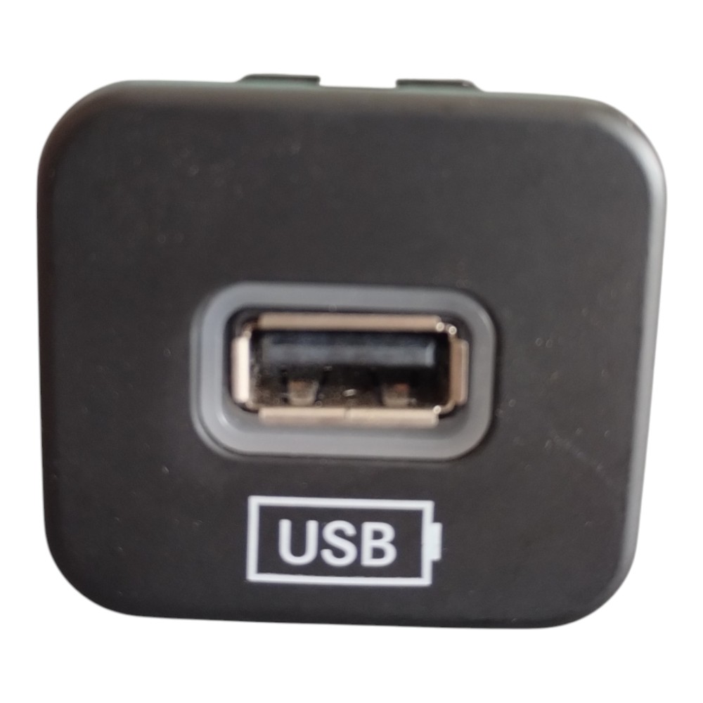 Entrada Usb Traseira Jeep Compass Commander Renegade 22 À 25 Preto 7