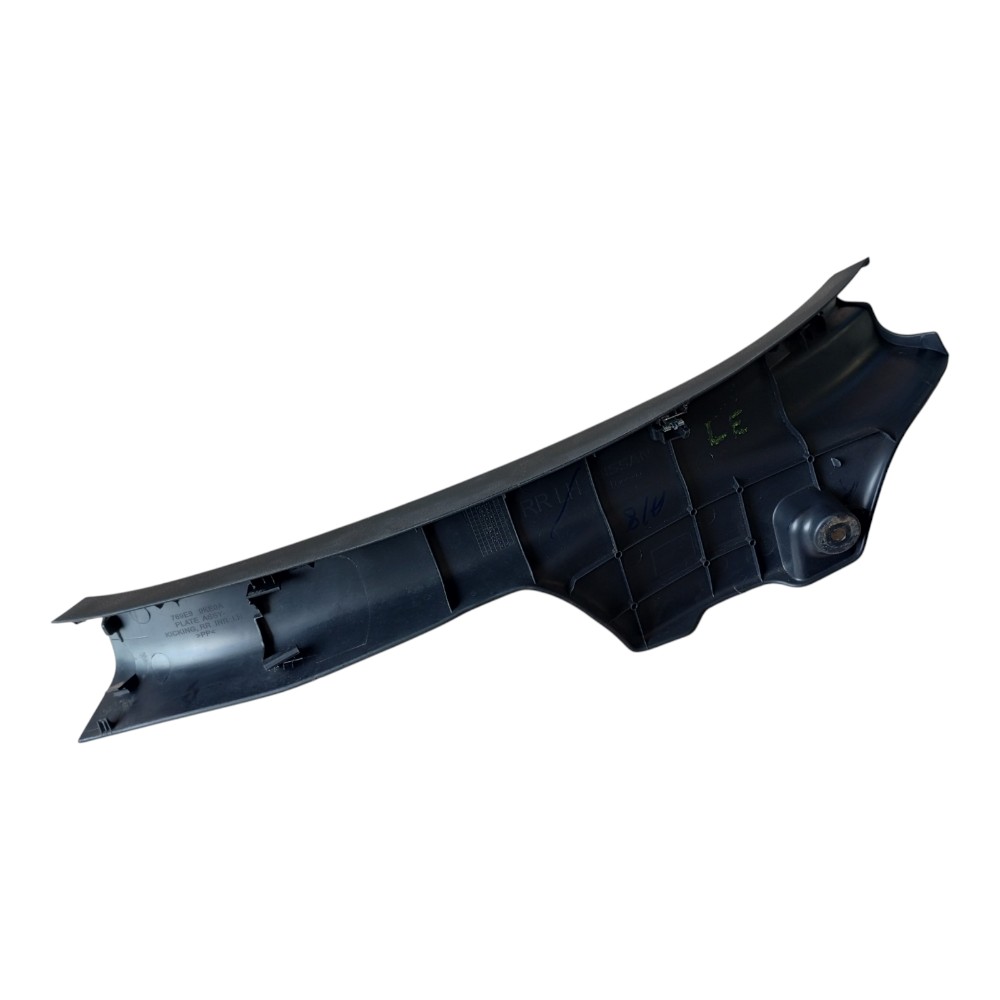 Soleira Interna Traseira Esquerda Nissan Versa 2013 À 2019. Preto 2