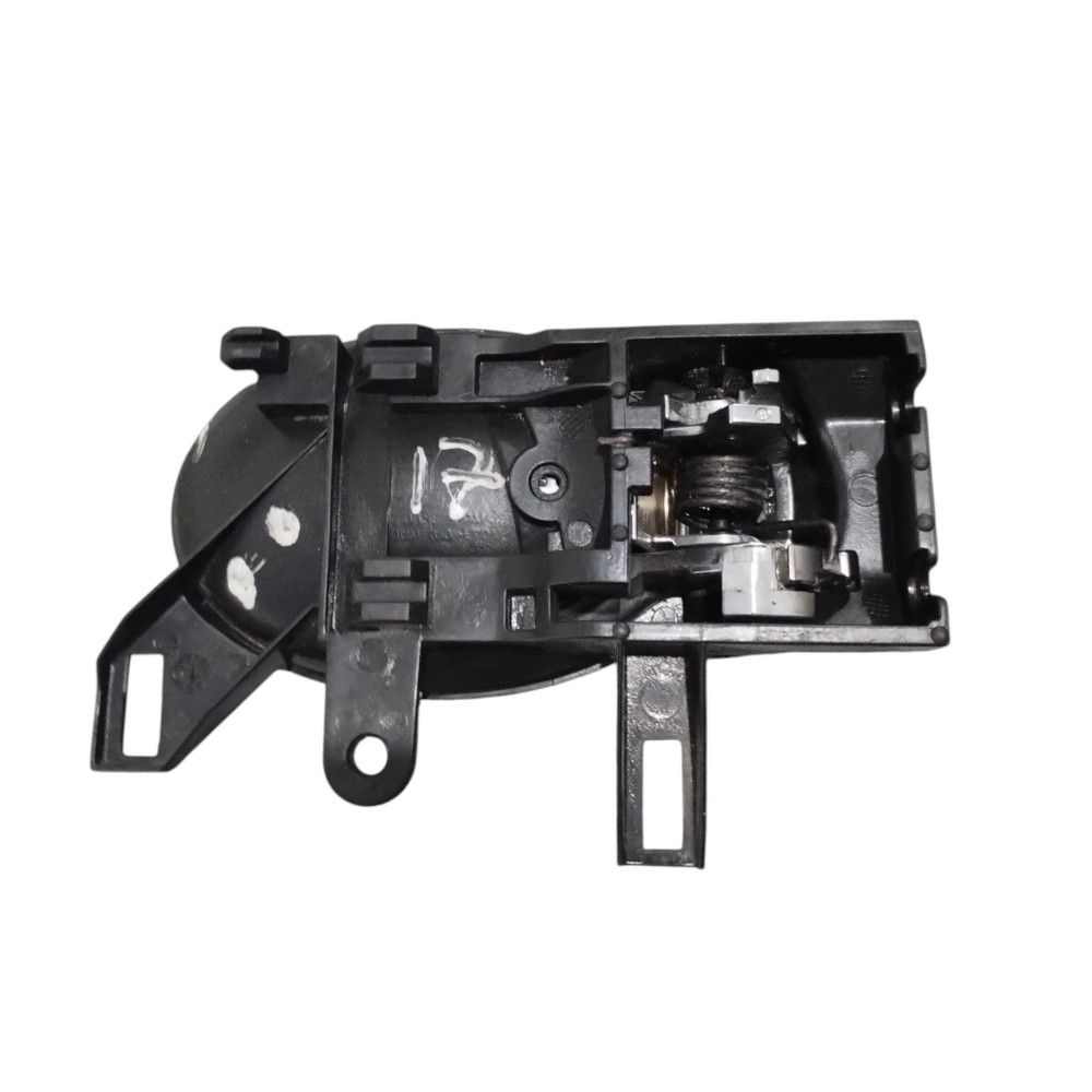 Maçaneta Interna Diant. Esquerda Nissan Versa 2013 À 2019. – Preto E Cromado – Dianteira 3