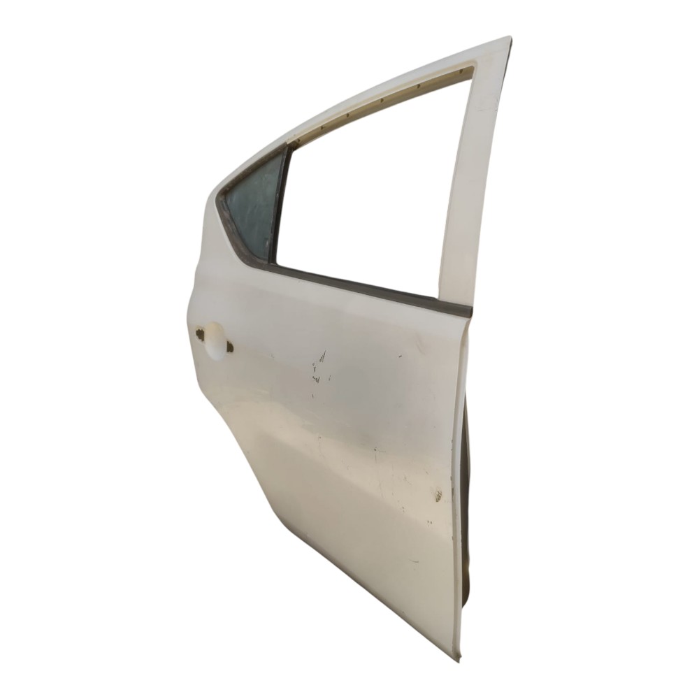 Porta Traseira Direita Nissan Versa 2012 À 2019. Traseira Direita Branco 2
