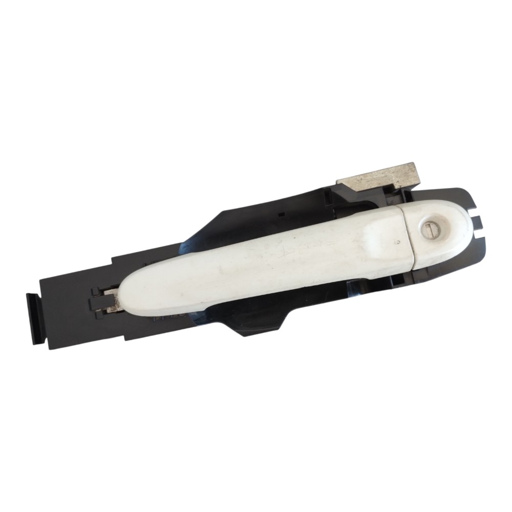 Maçaneta Externa Dianteira Esquerda Nissan Versa 2013 À 2019 Branco Dianteira 4