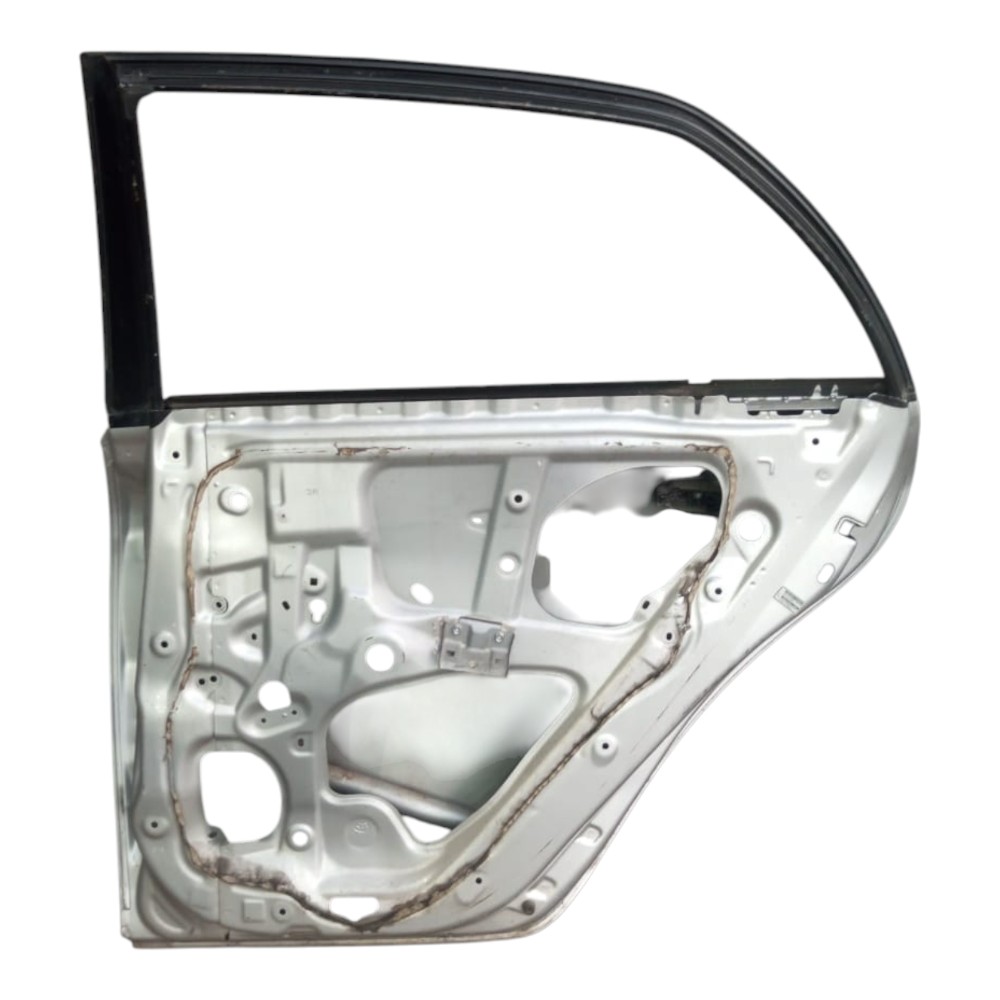 Porta Traseira Direita Toyota Corolla 2010 Á 2014. Traseira Direita Prata 2