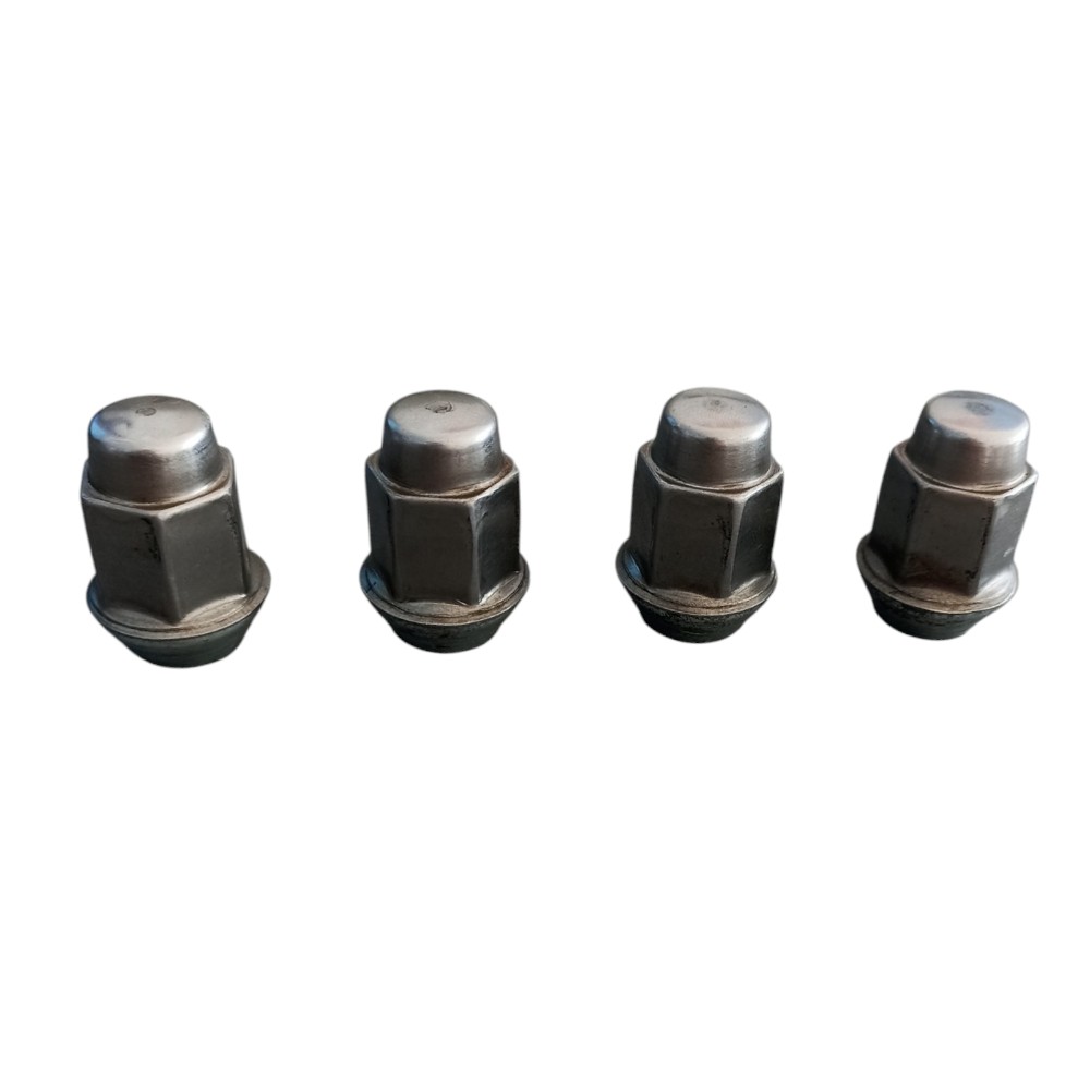 Kit Com 4 Pocas Fixação Da Roda Chevrolet Onix 2013 Á 2019. Prata