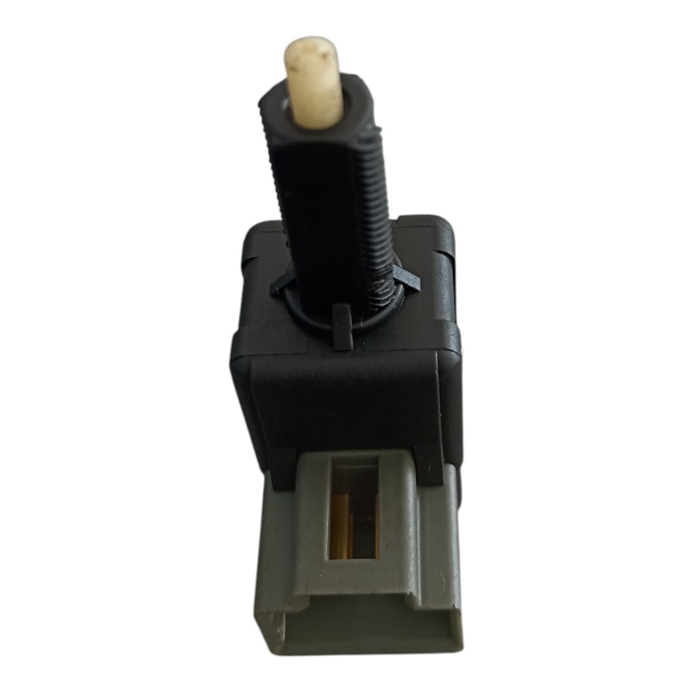 SENSOR INTERRUPTOR LUZ PEDAL  F. HYUNDAI HB20S 2013 Á 2019.